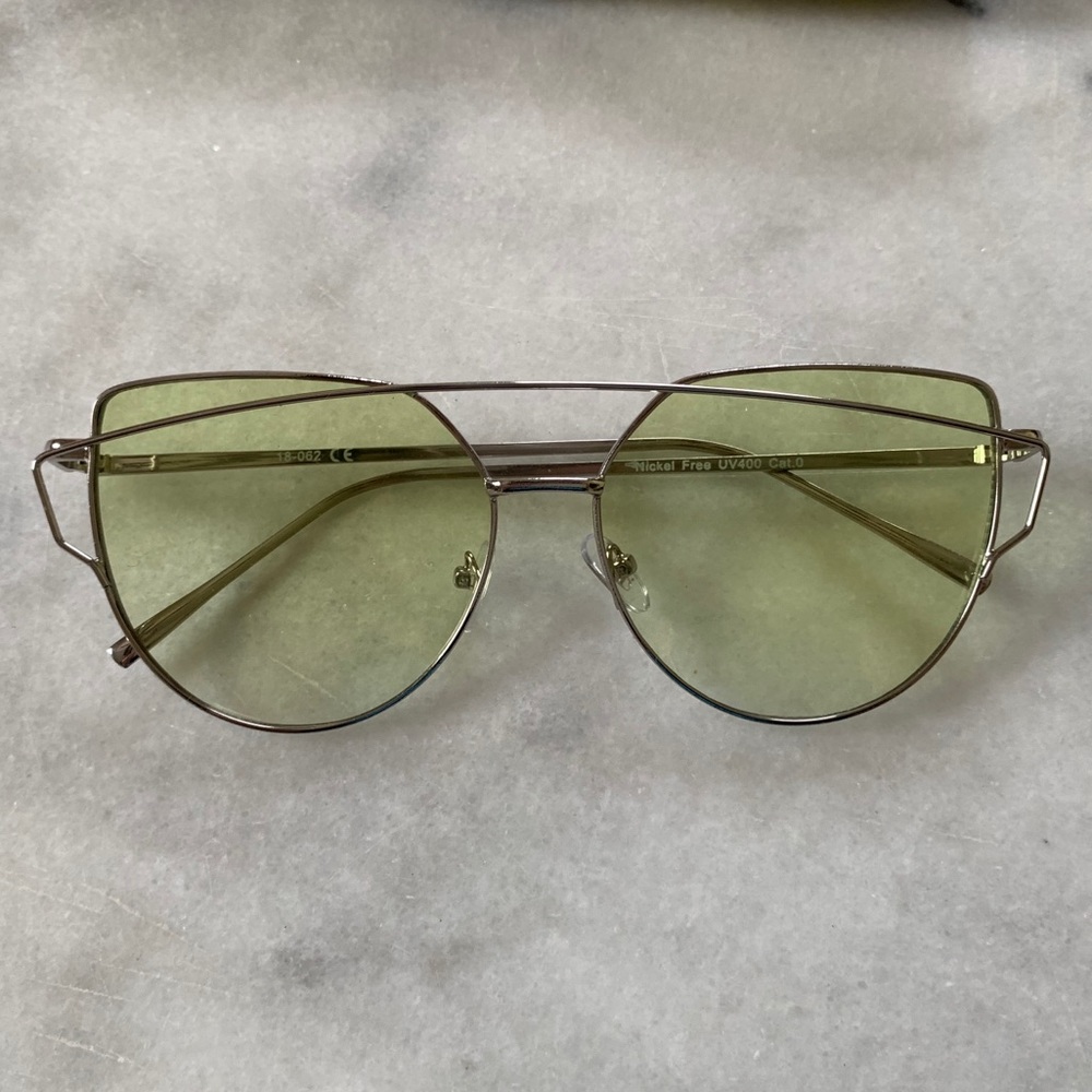 Tinted Lens Geometric Sunglasses🐯 - Picture 1 of 6